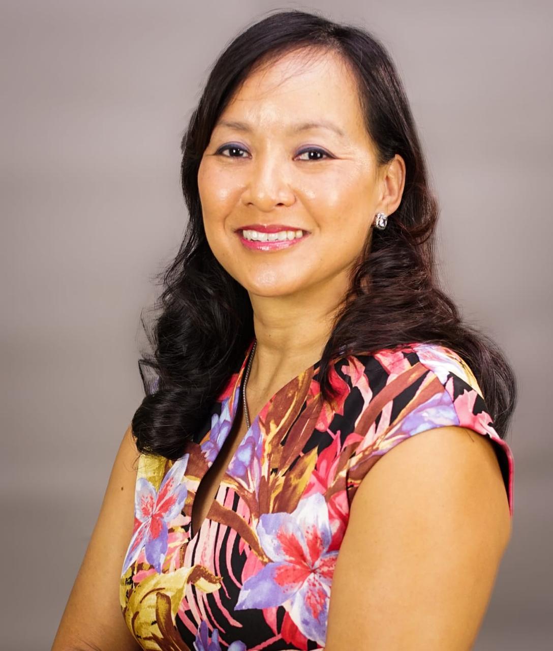Dr. Lesley chin